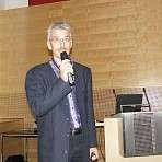 Lutz Rainer Dräger beim Vortrag