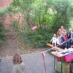 da fliegt der Gummistiefel