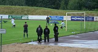 Elfmeterschiessen im Dauerregen