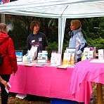 im Gespräch mit Interessierten