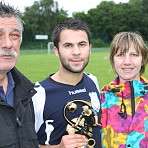 Werner, Gokhan Iscan, Corina mit dem Pokal für den 1.Platz (Foto: R. Gusner)