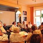 Diskussionsrunde mit vielen Fragen