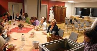 und nette Gespräche am Tisch