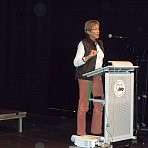 Frau von Ondarza hält ihren Vortrag