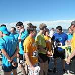 Nach dem Zieleinlauf sind alle geschafft