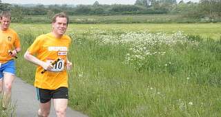 Unser Oberbürgermeister läuft und läuft Unser Oberbürgermeister läuft und läuft