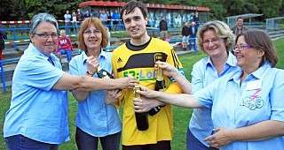 Das Team der InGE mit Siegerkapitän Sören Ehlers