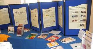 die Broschüren warten auf Interessierte. Die Bücher kann man bei uns anfragen