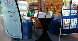 Bistrotisch mit Hinweisen