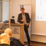 Herr Margraf beim Vortrag v3