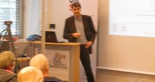 Herr Margraf beim Vortrag v3